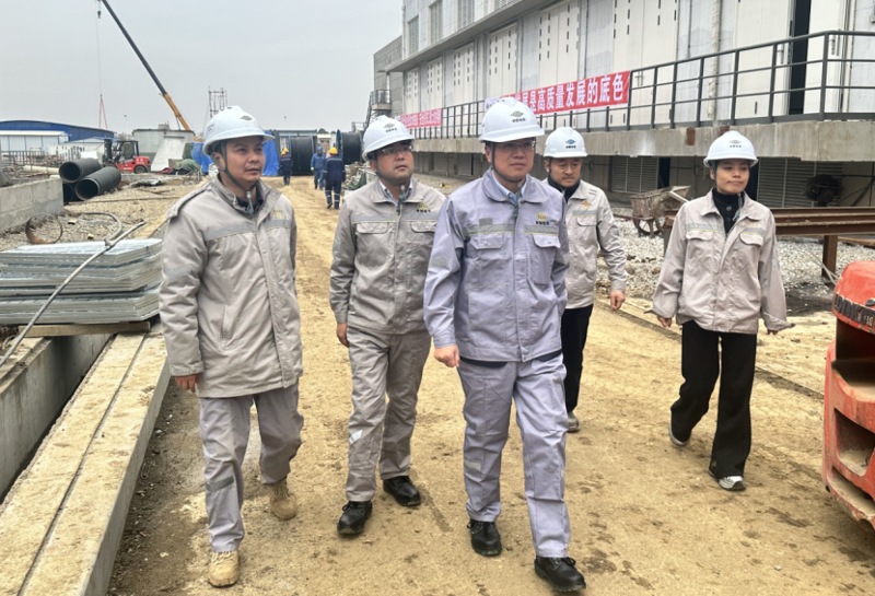 唐文方到公司湖北兩項(xiàng)目督導(dǎo)“大干四季度”會戰(zhàn)工作